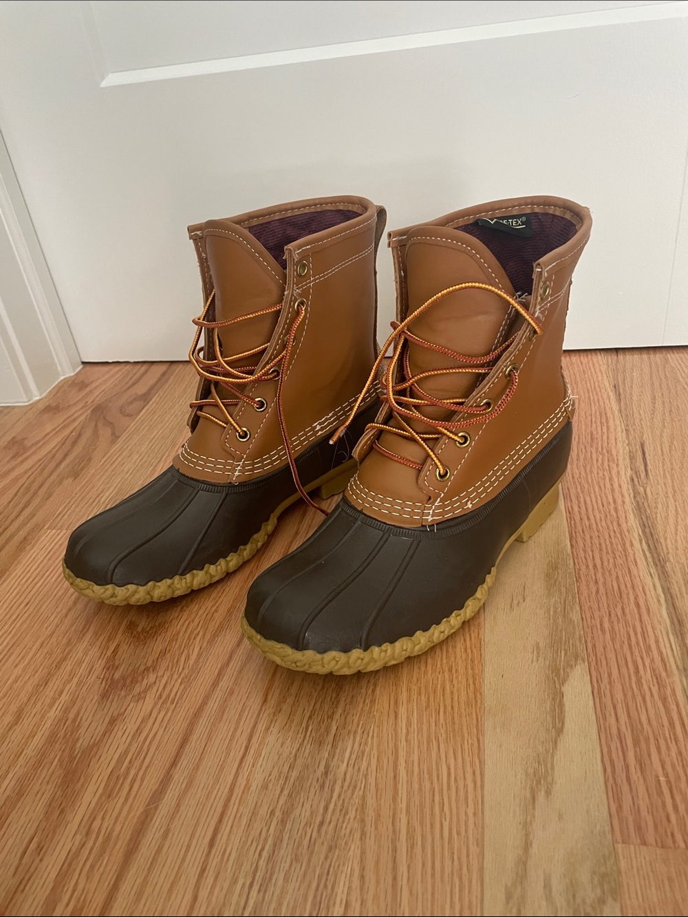 L.L. Bean Women's Two-Tone Brown and Tan Lace-Up Duck Boots size 8
